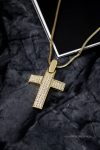 Ювелирные украшения&nbsp;&nbsp;-&nbsp;&nbsp;Золотая подвеска в виде креста с бриллиантами
