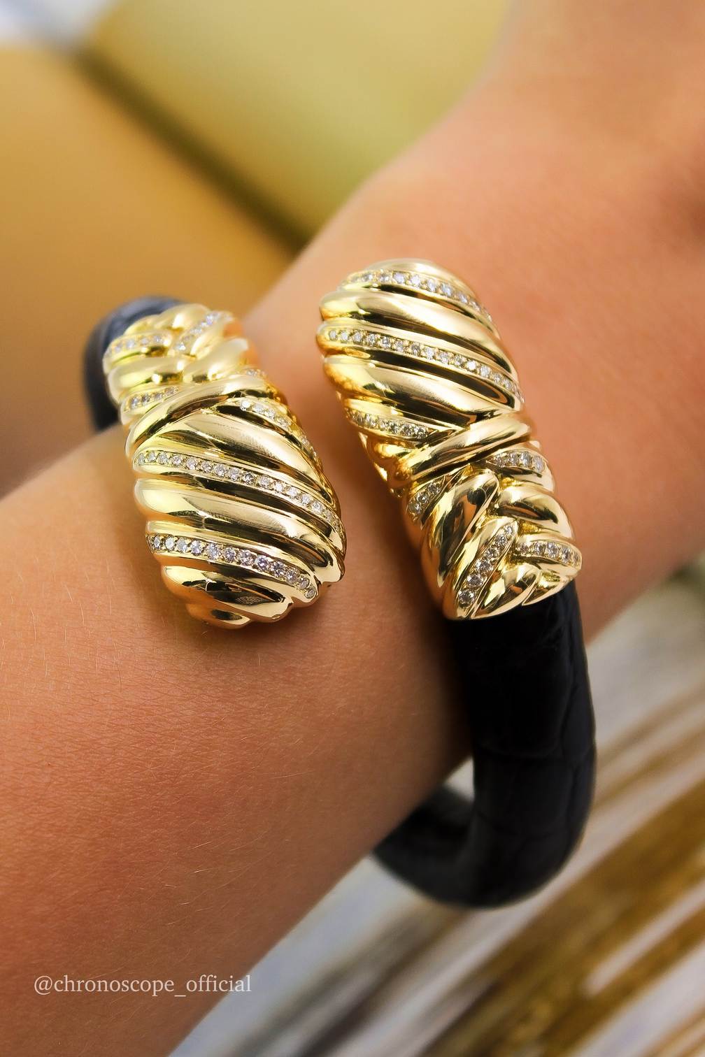 Alexis Barthelay&nbsp;&nbsp;-&nbsp;&nbsp;18kt gold and diamond leather bracelet quartz watch