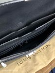 Louis Vuitton&nbsp;&nbsp;-&nbsp;&nbsp;Портфель Louis Vuitton Taiga Neo Robusto 2