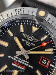 Breitling&nbsp;&nbsp;-&nbsp;&nbsp;Avenger Blackbird 44