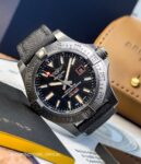Breitling&nbsp;&nbsp;-&nbsp;&nbsp;Avenger Blackbird 44