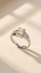 Ювелирные изделия&nbsp;&nbsp;-&nbsp;&nbsp;Кольцо из платины с бриллиантами 2.32 ct