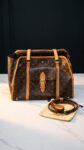 Louis Vuitton&nbsp;&nbsp;-&nbsp;&nbsp;Louis Vuitton — сумка-переноска для собак