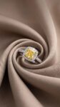 Ювелирные изделия&nbsp;&nbsp;-&nbsp;&nbsp;Кольцо с жёлтым бриллиантом 1,51 ct