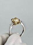 Ювелирные изделия&nbsp;&nbsp;-&nbsp;&nbsp;Кольцо c желтым бpиллиантом 3.01 ct. GIA