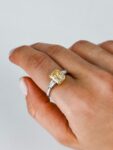 Ювелирные изделия&nbsp;&nbsp;-&nbsp;&nbsp;Кольцо c желтым бpиллиантом 3.01 ct. GIA