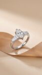 Ювелирные изделия&nbsp;&nbsp;-&nbsp;&nbsp;Кольцо с бриллиантом Marquise 1.04 ct