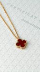 Van Cleef &amp; Arpels&nbsp;&nbsp;-&nbsp;&nbsp;Подвеска Vintage Alhambra cornelian